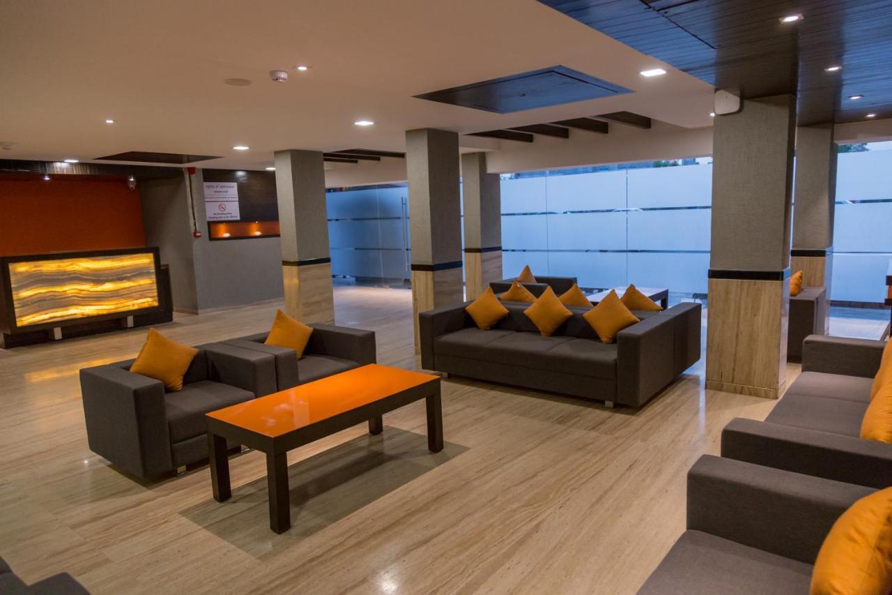 Ahmedabad, Satellite Hotel Exterior photo